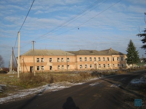 На Волині приміщення лікарні переобладнають  в житловий будинок. ФОТО