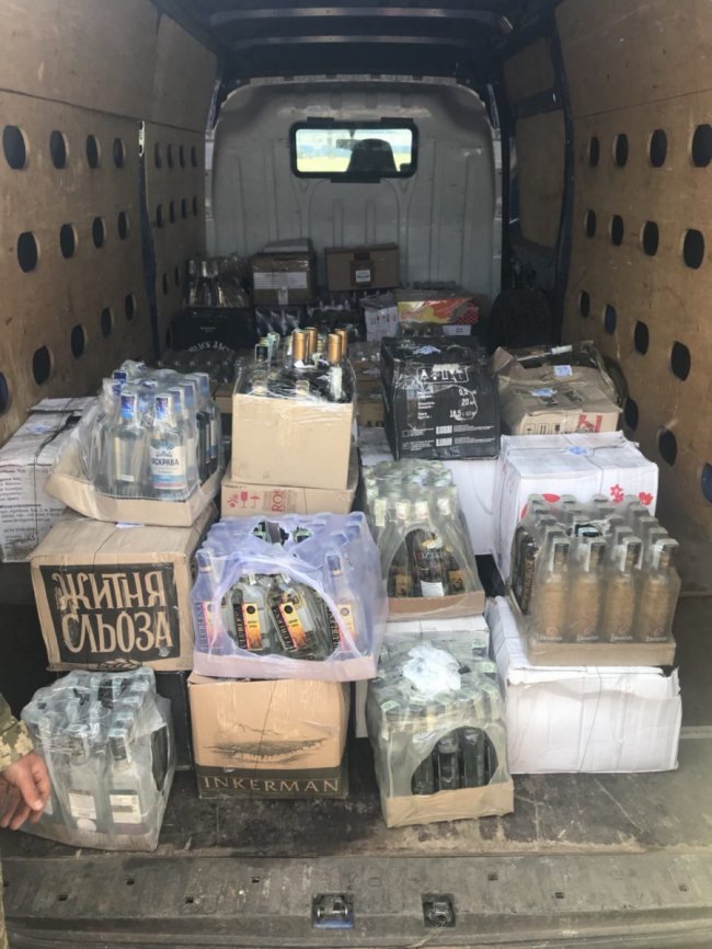 На Волині прикордонники знайшли більше тонни контрафактного алкоголю