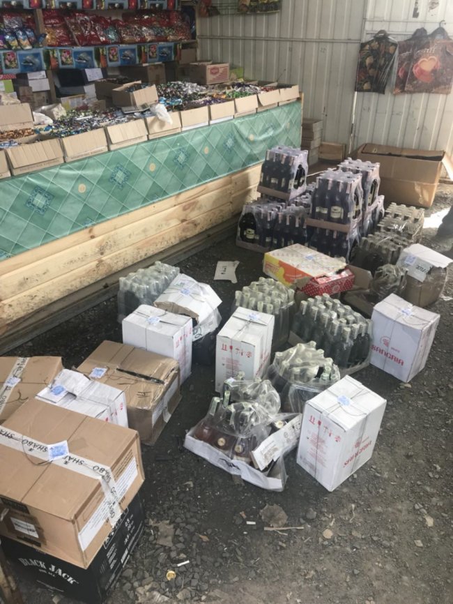 На Волині прикордонники знайшли більше тонни контрафактного алкоголю