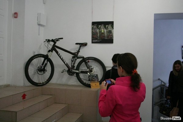 У Луцьку відкрили виставку «велоагітації». ФОТО