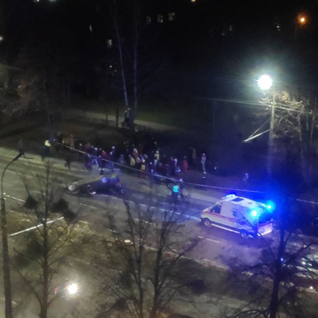 ДТП у Луцьку: одна з автівок перевернулася. ФОТО