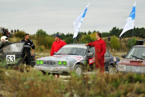 Автомотофестиваль під Луцьком: день перший. ФОТО. ВІДЕО