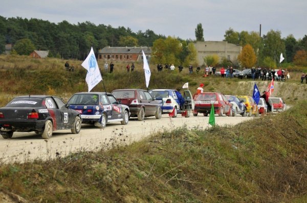 Автомотофестиваль під Луцьком: день перший. ФОТО. ВІДЕО