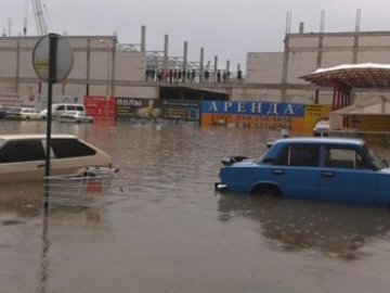 Потоп у Сімферополі. ФОТО. ВІДЕО