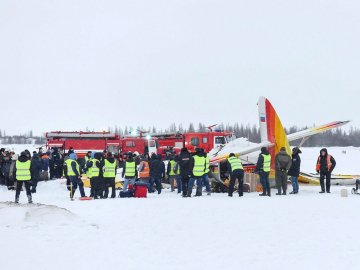 У Росії в аеропорту розбився літак: є жертви