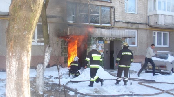 Пожежа в багатоповерхівці у Луцьку. ФОТО