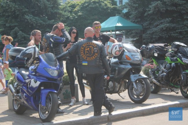 Рев моторів і вражаючі трюки: на Волині з'їхалися байкери. ФОТО