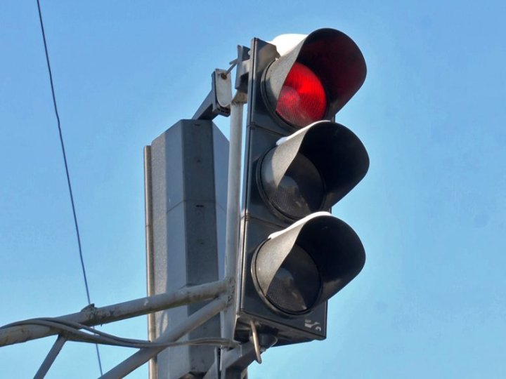 У Луцьку на Соборності переналаштували шість світлофорів, щоб знизити швидкість транспорту і уникнути ДТП