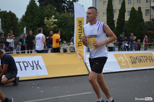 Море позитиву, блискучі результати та командна підтримка: «КроШу» взяв участь у «Luchesk Half Marathon». ФОТО*