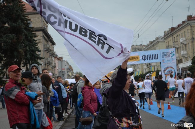 Море позитиву, блискучі результати та командна підтримка: «КроШу» взяв участь у «Luchesk Half Marathon». ФОТО*