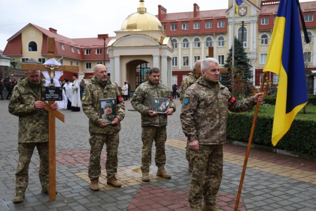 Луцьк у скорботі: попрощалися з Героями Ігорем Грабком та Андрієм Жуком