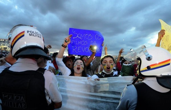У Бразилії ‒ масові безлади. ФОТО
