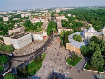 Опублікували фото Луцька, де видно, як змінилось місто за  20 років