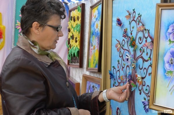 У центрі Луцька – виставка талантів зі всієї області. ФОТО 