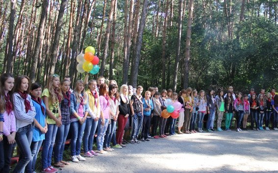 Під Луцьком міліція і козаки розважали дітей. ФОТО