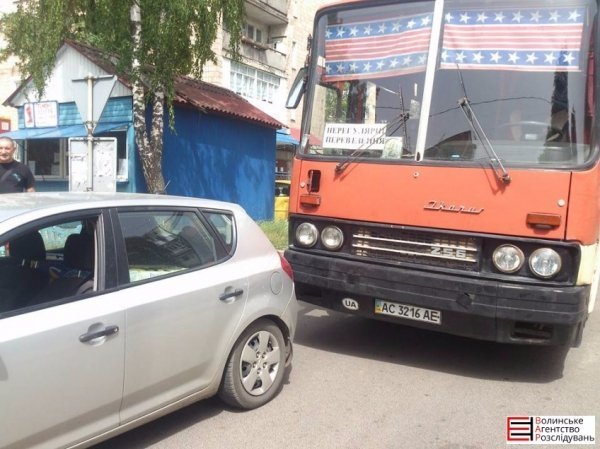 П'яний водій автобуса ледь не спричинив ДТП. ФОТО