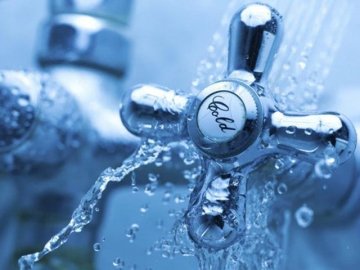 У Луцьку голова ОСББ без попередження перекриває воду в будинках 