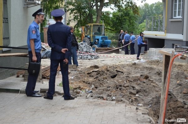 У центрі Луцька знайшли «бомбу». ФОТО