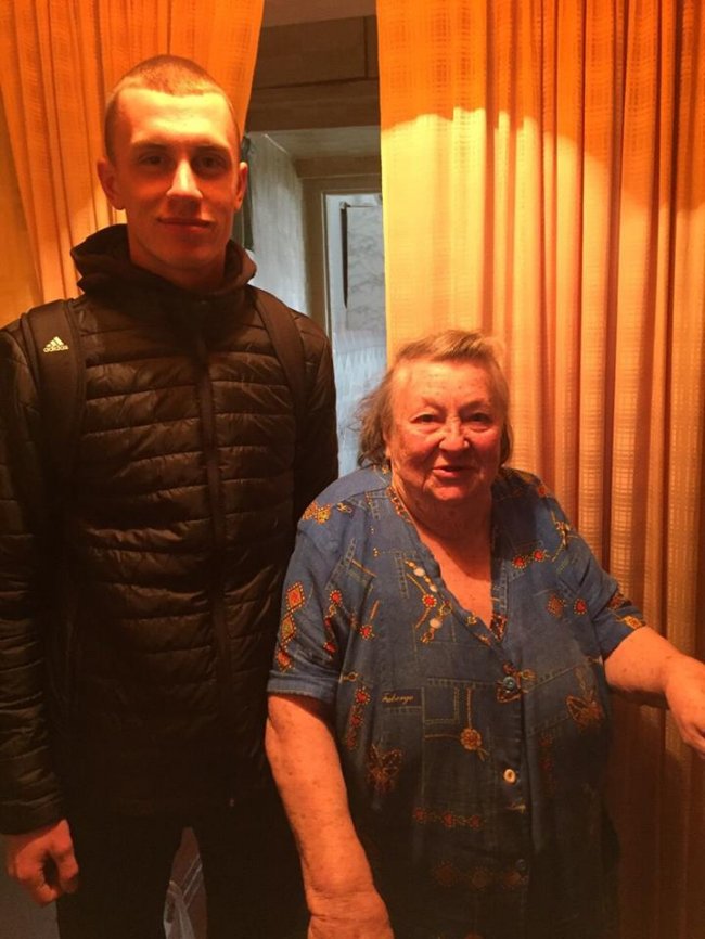 Ковельські студенти роздали одиноким бабусям продуктові набори