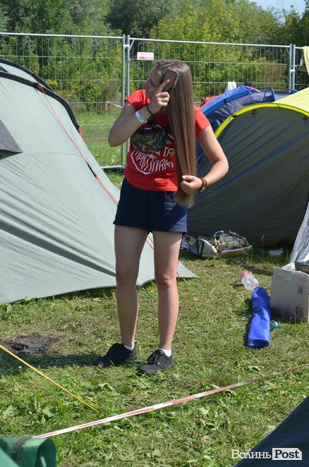 Спека в наметах і аншлаг у зоні купання: як фестивалить «Бандерштат». ФОТО