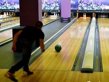 У боулінг-клубі «Strike City» – знижки для школярів*