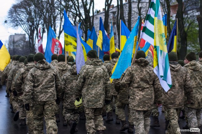 Нарешті вдома! 14-та бригада пройшла маршем у Володимирі. ФОТО