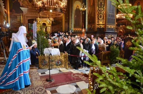 У храмах розпочалися різдвяні богослужіння. ФОТО