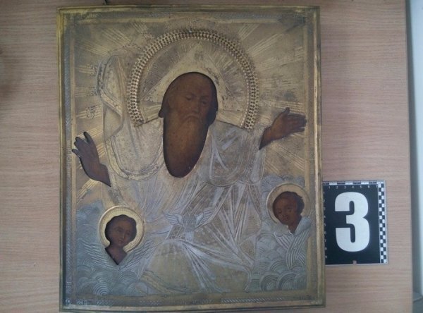 Через «Ягодин» українка намагалась перевезти старовинні ікони. ФОТО