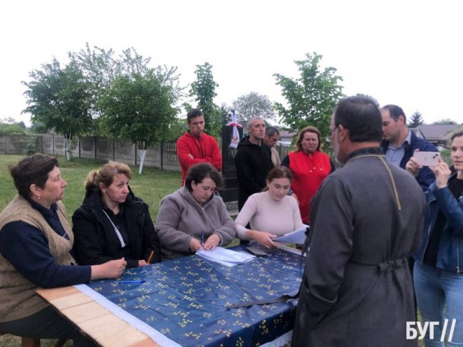 Громада на Волині хоче повернутися до Московського патріархату, бо священник передумав. ФОТО