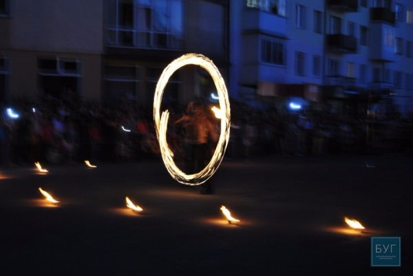 День міста у Володимирі-Волинському закінчився незвичайним фаєр-шоу. ФОТО