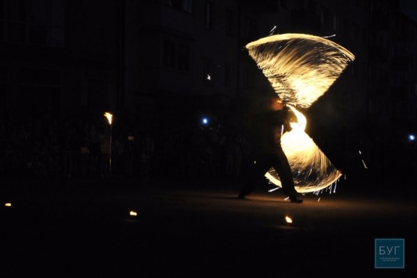 День міста у Володимирі-Волинському закінчився незвичайним фаєр-шоу. ФОТО