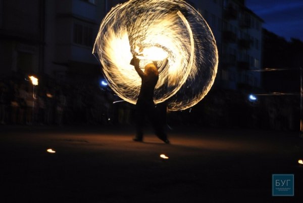 День міста у Володимирі-Волинському закінчився незвичайним фаєр-шоу. ФОТО