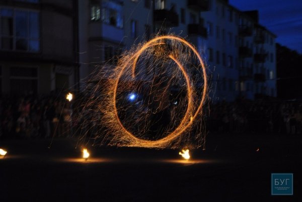 День міста у Володимирі-Волинському закінчився незвичайним фаєр-шоу. ФОТО