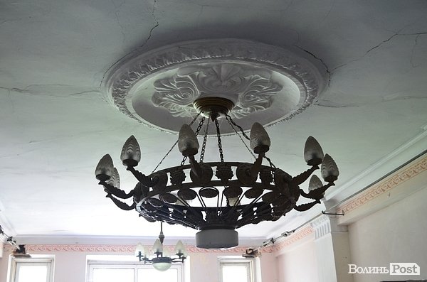 Будинок культури у Вересневому хочуть відкрити у серпні. ФОТО