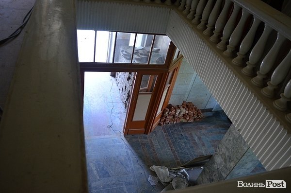 Будинок культури у Вересневому хочуть відкрити у серпні. ФОТО