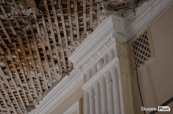 Будинок культури у Вересневому хочуть відкрити у серпні. ФОТО