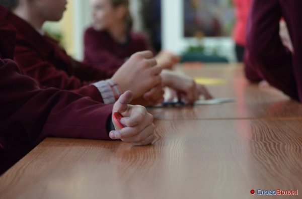 У Луцьку навчали робити валентинки. ФОТО