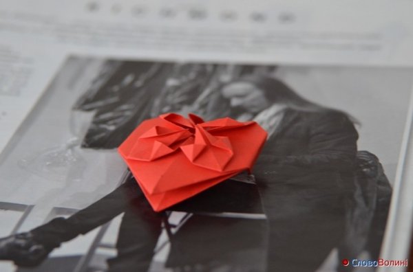 У Луцьку навчали робити валентинки. ФОТО