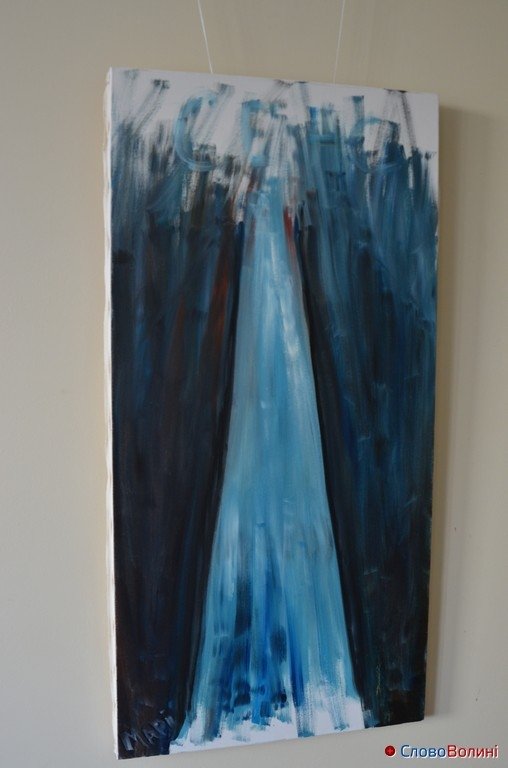 У Луцьку – виставка картин «з сенсом». ФОТО