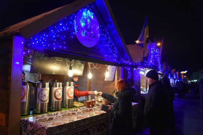 Як лучани колядували з відомими гуртами. ФОТО