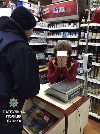 У Луцьку виявили 3 магазини, де вночі продають алкоголь