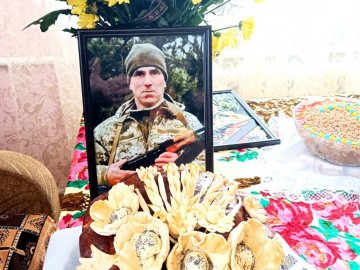 Дев’ять місяців вважався зниклим безвісти: на Волині попрощалися з Героєм Олександром Грицюком