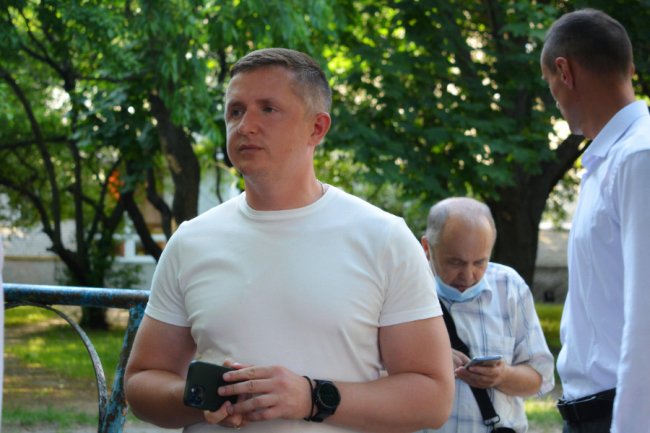 Нові паркомісця, LED-освітлення та дитячий майданчик: відремонтують один з найгірших дворів Луцька