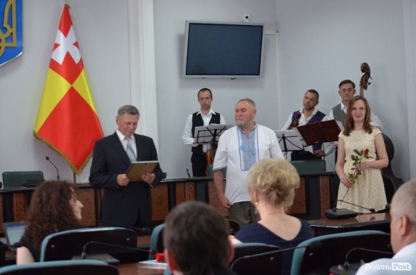 Мер Луцька привітав медичних працівників з їхнім професійним святом. ФОТО