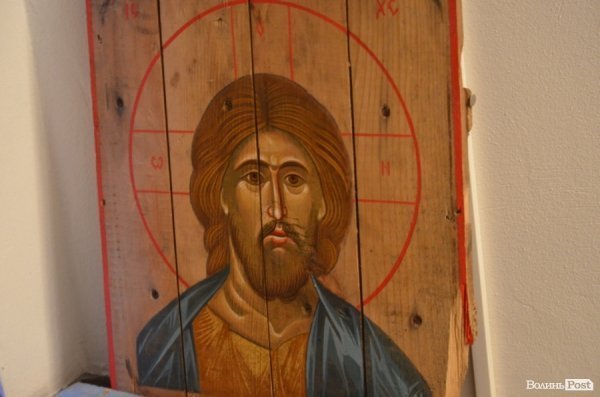 У Луцьку продавали ікони на потреби вояків АТО. ФОТО