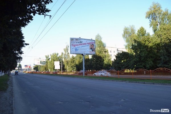 Хлопці пливли від «Фієсти» (тепер «Хурма») у напрямку РАЦСу 