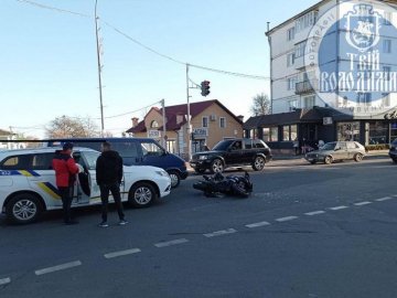 На Волині зіткнулася автівка та мотоцикл