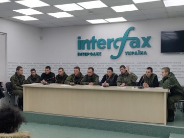 «Ця війна потрібна лише Путіну»: про що говорили російські полонені на пресконференції