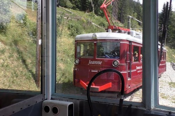 Луцький альпініст піднявся на найвищу та найскладнішу вершину Європи. ФОТО
