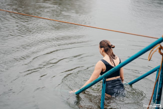 Водохреще у Луцьку: освячення води в річці Стир та занурення лучан. ФОТОРЕПОРТАЖ